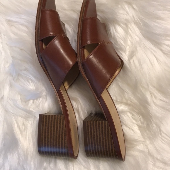 NINE WEST SLIDES - Picture 5 of 6